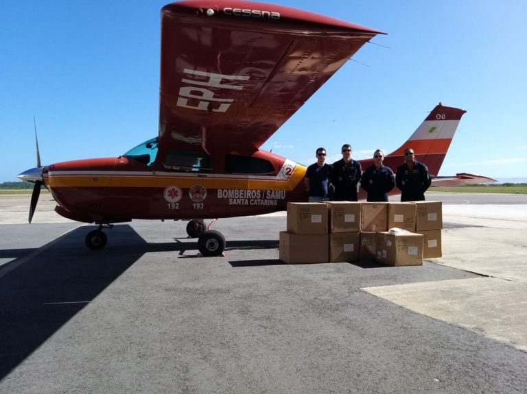 Corpo de Bombeiros transporta equipamentos respiratórios de São Paulo para Santa Catarina