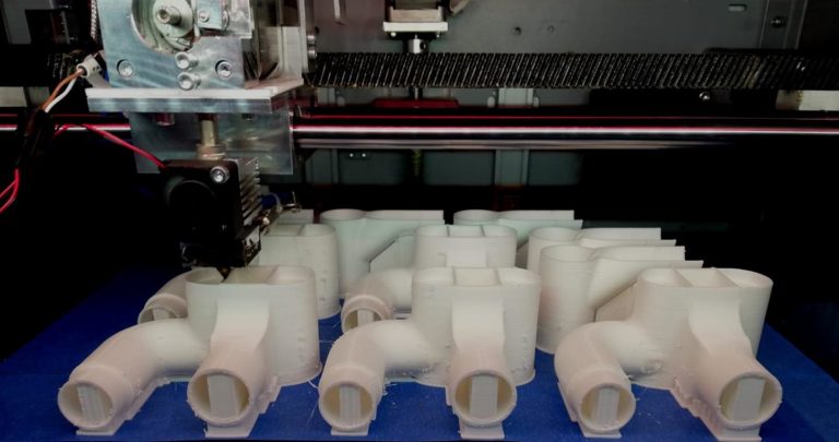 COVID-19: Leonardo fabrica válvulas plásticas que transformam máscara de mergulho em respiradores para UTI