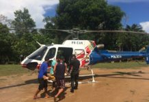 Vítima de queda é socorrida por helicóptero da Comunidade de São Francisco do Aruaú para Manaus, AM
