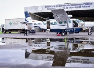 Governo do Acre recebe lote de cabines de isolamento, protetores faciais e divulga gastos públicos referentes à COVID-19