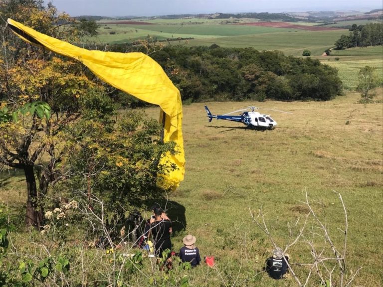 Equipes do SAMU resgatam piloto de parapente ferido após acidente em Itambé, PR