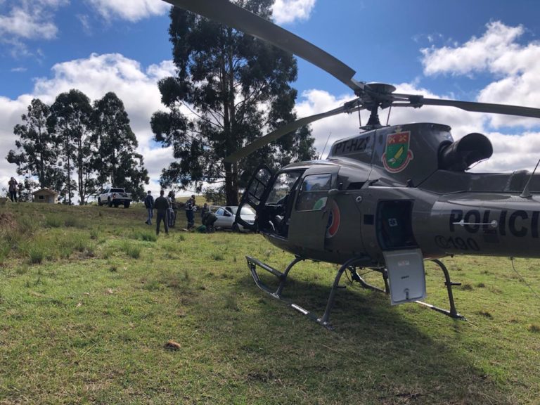Motociclista é socorrido pelo SAMU e levado de helicóptero a hospital em Lages, SC