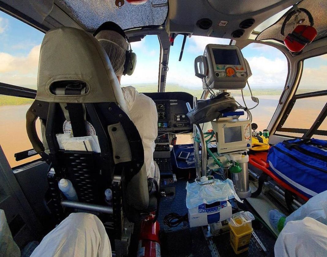 Equipe aeromédica transporta para Belém menina que sofreu perda traumática total do couro cabeludo