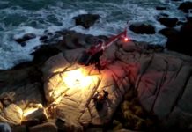 Arcanjo 01 faz resgate noturno de pescador ferido em costão na Praia de Itapirubá, SC