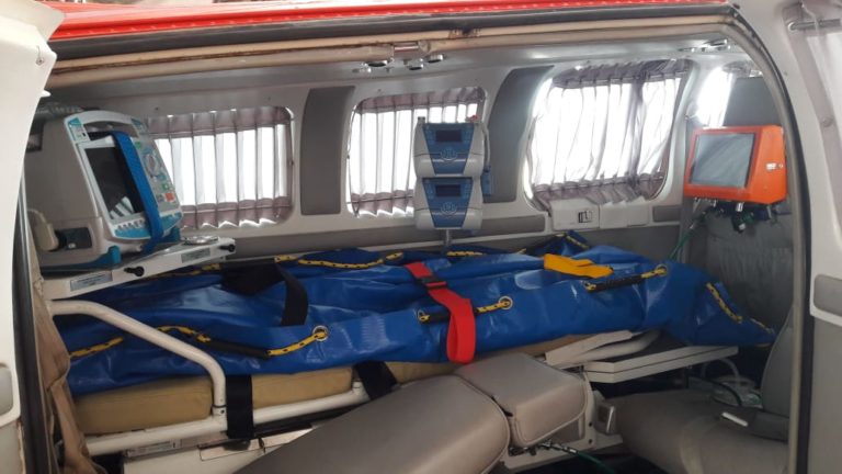 Avião equipado com recursos trabalhistas auxilia bombeiros no combate à COVID-19 em MS