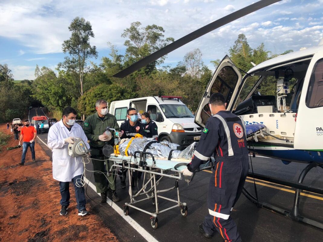 SAMU resgata motorista de caminhão gravemente ferido em acidente na PR-550. Foto: SAMU.
