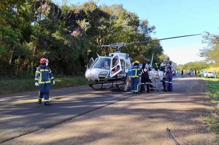 Grave acidente na PR-323 mobiliza equipes de resgate do Corpo de Bombeiros e do SAMU