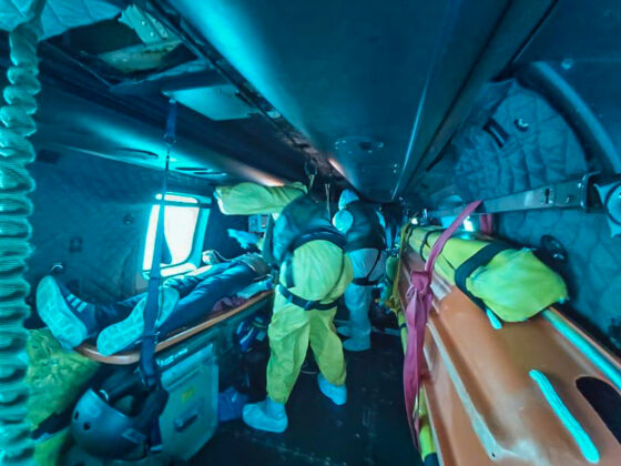 Esquadrão Falcão da FAB resgata enfermeiro da Marinha Mercante que estava em navio japonês na costa brasileira. Foto: Sargento Marcella