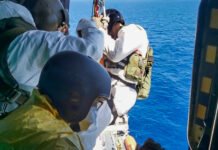 Esquadrão Falcão da FAB resgata tripulante em navio japonês a 240 km da costa brasileira