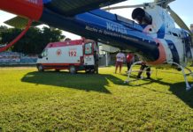 Duas vítimas de queda são transportadas de helicóptero para hospital em Vitória, ES