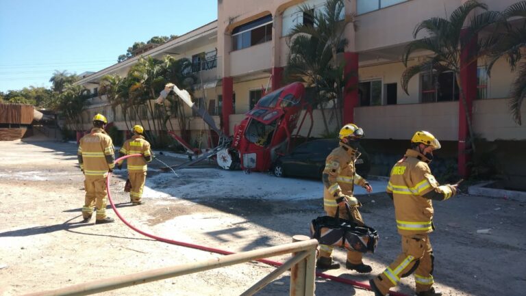 Helicóptero do Corpo de Bombeiros do Distrito Federal acidentou-se em Vicente Pires