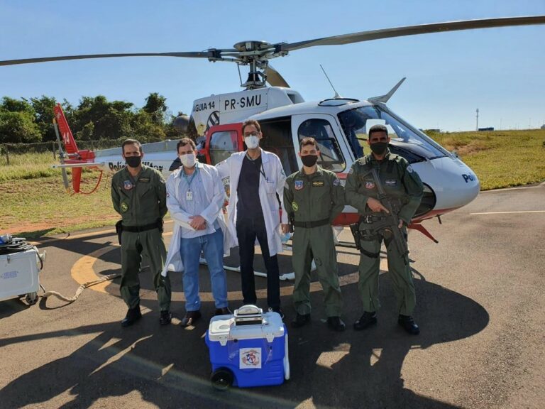 Águia 14 da PM transporta coração de Bauru para ser transplantado em paciente em Botucatu, SP