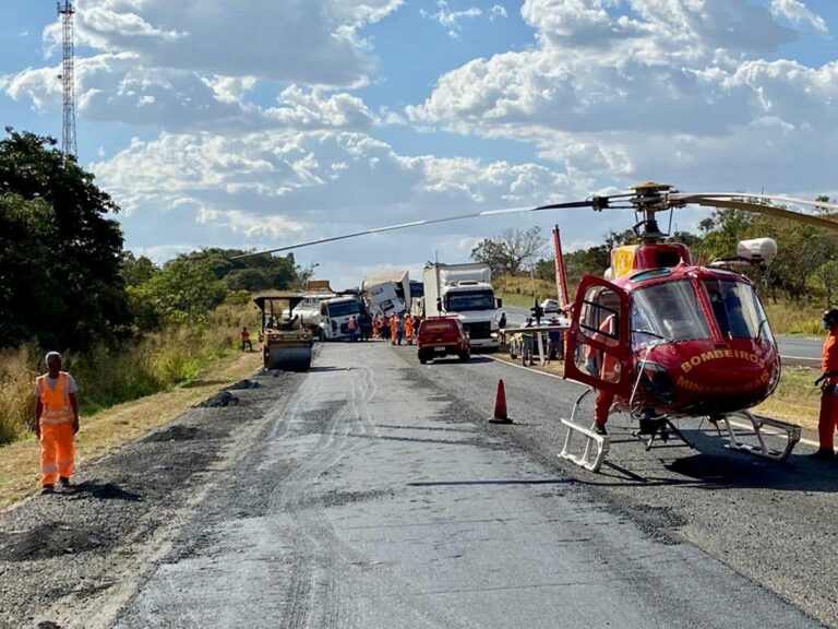 Grave acidente da BR-050 mobiliza socorristas da concessionária e do Corpo de Bombeiros de Minas Gerais