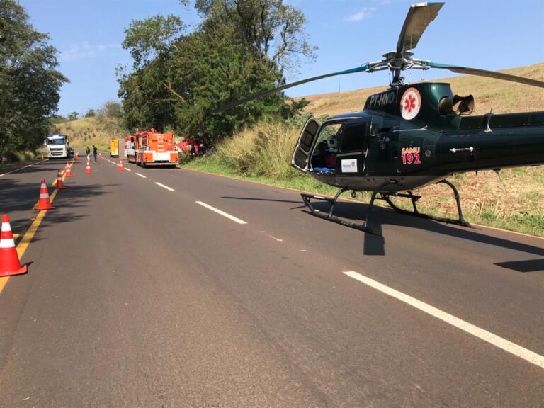 Vítima de acidente na BR-369 é socorrida por equipes do SAMU, VIAPAR e Bombeiro Comunitário de Ubiratã, PR