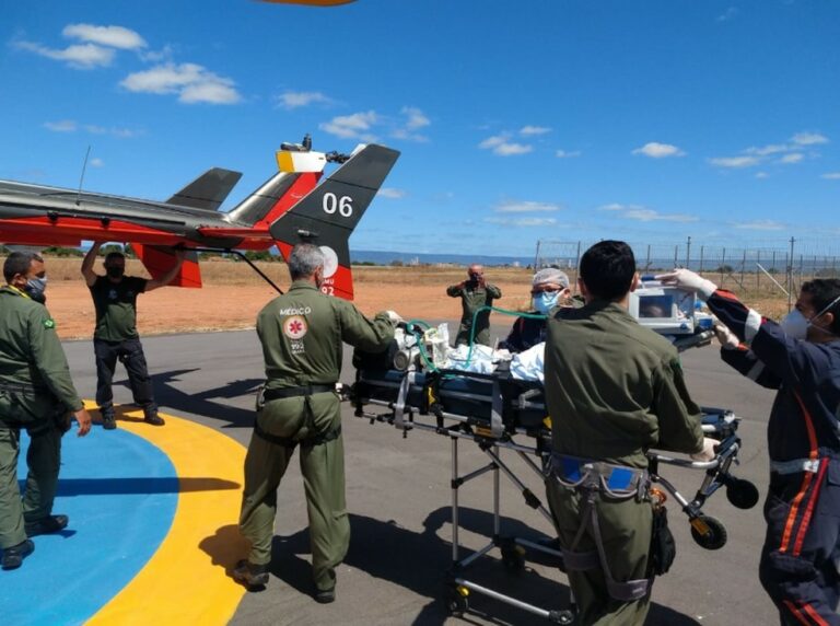 CIOPAER transporta menina que engasgou com caroço de seriguela de Juazeiro do Norte para Fortaleza, CE