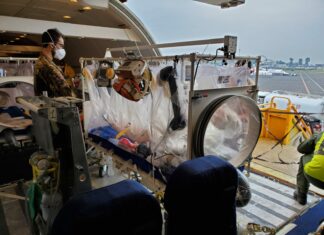 Boeing KC-767 da Força Aérea Italiana é utilizado para repatriar freira que estava na República Democrática do Congo