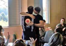 Emoção e gratidão marcam visita de motociclista salvo por equipes do SAMU 192 e do Águia 04, em Lages