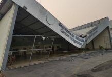 Ventos fortes derrubam estrutura metálica do hangar do CIOPAER no aeroporto de Rio Branco, AC