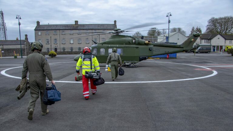 Serviço Aeromédico de Emergência da Irlanda transportou mais de 3.000 pacientes desde sua criação em 2012