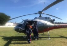 Equipes da CIOPAER e do SAMU resgatam homem que se afogou no litoral oeste do Ceará