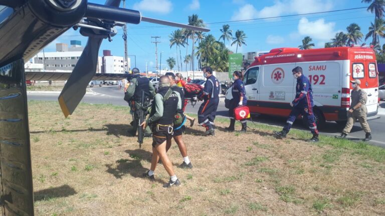 Equipes do Acauã 01 e do SAMU resgatam criança de 5 anos que se afogou no litoral sul da Paraíba