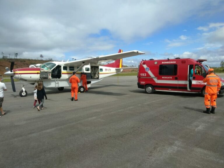 Avião e helicóptero do Corpo de Bombeiros são acionados para atendimentos aeromédicos em MG