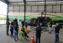Profissionais da Secretaria da Saúde e do CIOPAER do Acre treinam técnicas para transporte aeromédico
