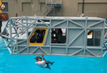 Operadores de suporte médico do Paraná treinam escape de aeronave submersa na Marinha do Brasil