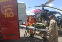 Menino picado por cobra é resgatado e transportado de helicóptero do arquipélago do Bailique para Macapá