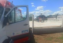 Vítima de acidente de trânsito é levada de helicóptero para Hospital Regional do Oeste, em Chapecó