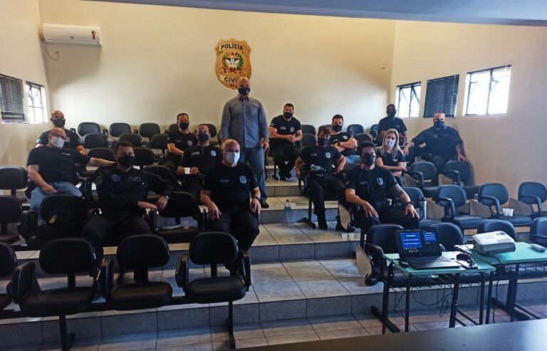 Equipes do SAERFRON e do SARA participam de treinamento sobre segurança de voo em Chapecó, SC