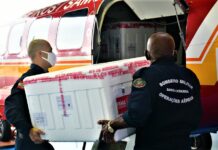 Corpo de Bombeiros transporta 16 mil doses da vacina contra a COVID-19 para o Oeste Catarinense