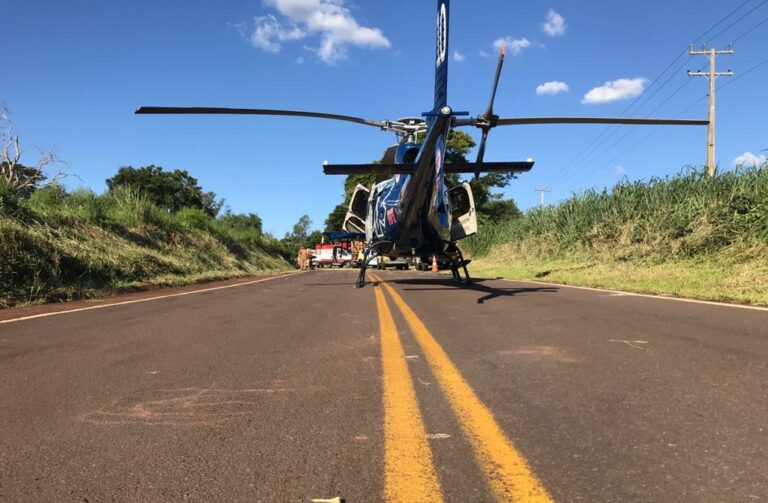Equipes do SAMU resgatam vítimas de acidente de trânsito na PR-485