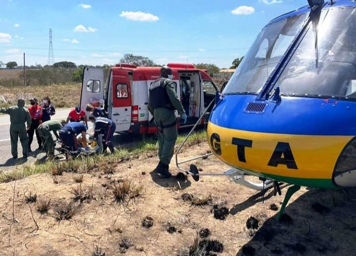 Vítimas de acidente de trânsito na BR-235 são socorridas por equipes de resgate em Sergipe