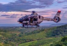 Bombeiros e equipe da CIOPAER do Ceará resgatam vítima de queda em cachoeira
