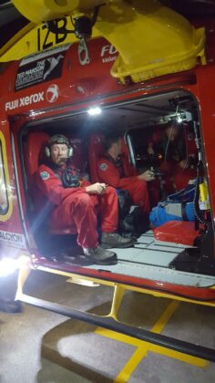 Dia do resgate da tripulação do iate naufragado na Nova Zelândia. Foto: Auckland Rescue Helicopter Trust.