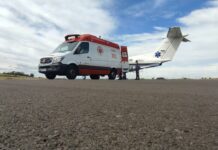 Bebê de dois meses é transferido de avião de Curitiba para Apucarana, PR