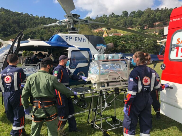 NOTAER e SAMU transportam gêmeos prematuros com insuficiência respiratória de Ibatiba para Serra, ES