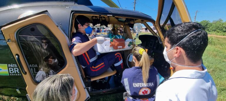 Criança indígena que nasceu prematura é transportada em helicóptero do CIOPAER do Acre