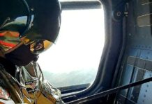 Vítima de queda em buraco é resgatada e transportada de helicóptero para PS em Cruzeiro, SP