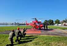 Grupamento de Operações Aéreas do Corpo de Bombeiros do RJ treina militares da Marinha do Brasil