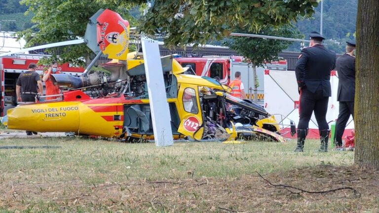 Helicóptero do Corpo de Bombeiros de Trento sofre acidente e deixa dois feridos
