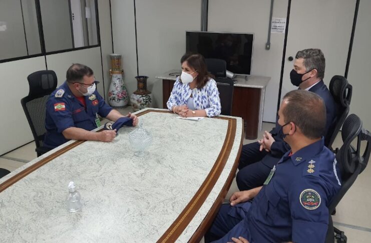 CBMSC e Receita Federal assinam acordo para fornecimento de veículos para treinamento de resgate veicular