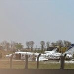 Avião que transportava paciente sai da pista durante decolagem no aeroporto de Goiânia