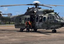 Esquadrão Falcão da FAB resgata tripulante em navio estrangeiro na costa de Pernambuco
