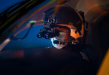 Tripulação aeromédica interrompe treinamento de voo noturno após sofrer ataque de laser no Reino Unido