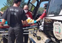 Vítima de queda de telhado é resgatada por equipe aeromédica em Jaguaruna, SC