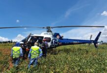 Salvamento veicular pesado mobiliza bombeiros e equipe do helicóptero do SAMU de Maringá, PR