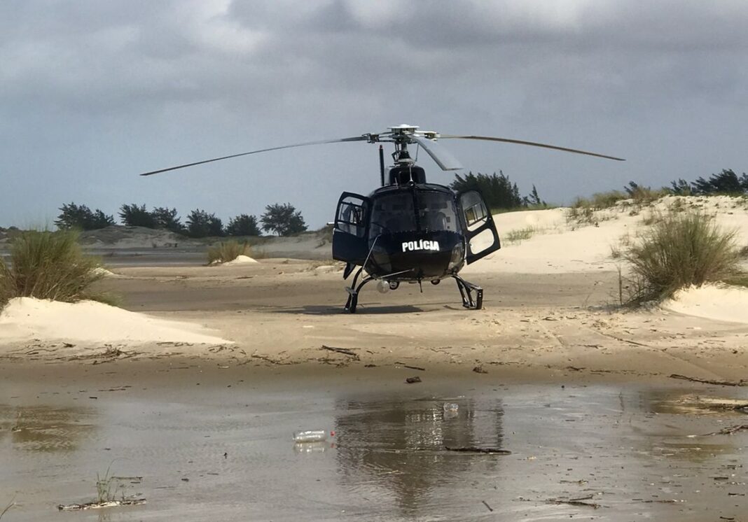 Em menos de 24h, surfistas são socorridos pelo serviço aeromédico do SAER/SARASUL em Laguna, SC
