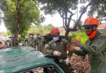 Operadores de suporte médico da CIOPAER do Ceará treinam desencarceramento veicular